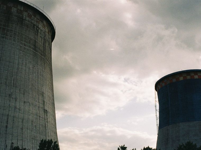 Power station cooling towers